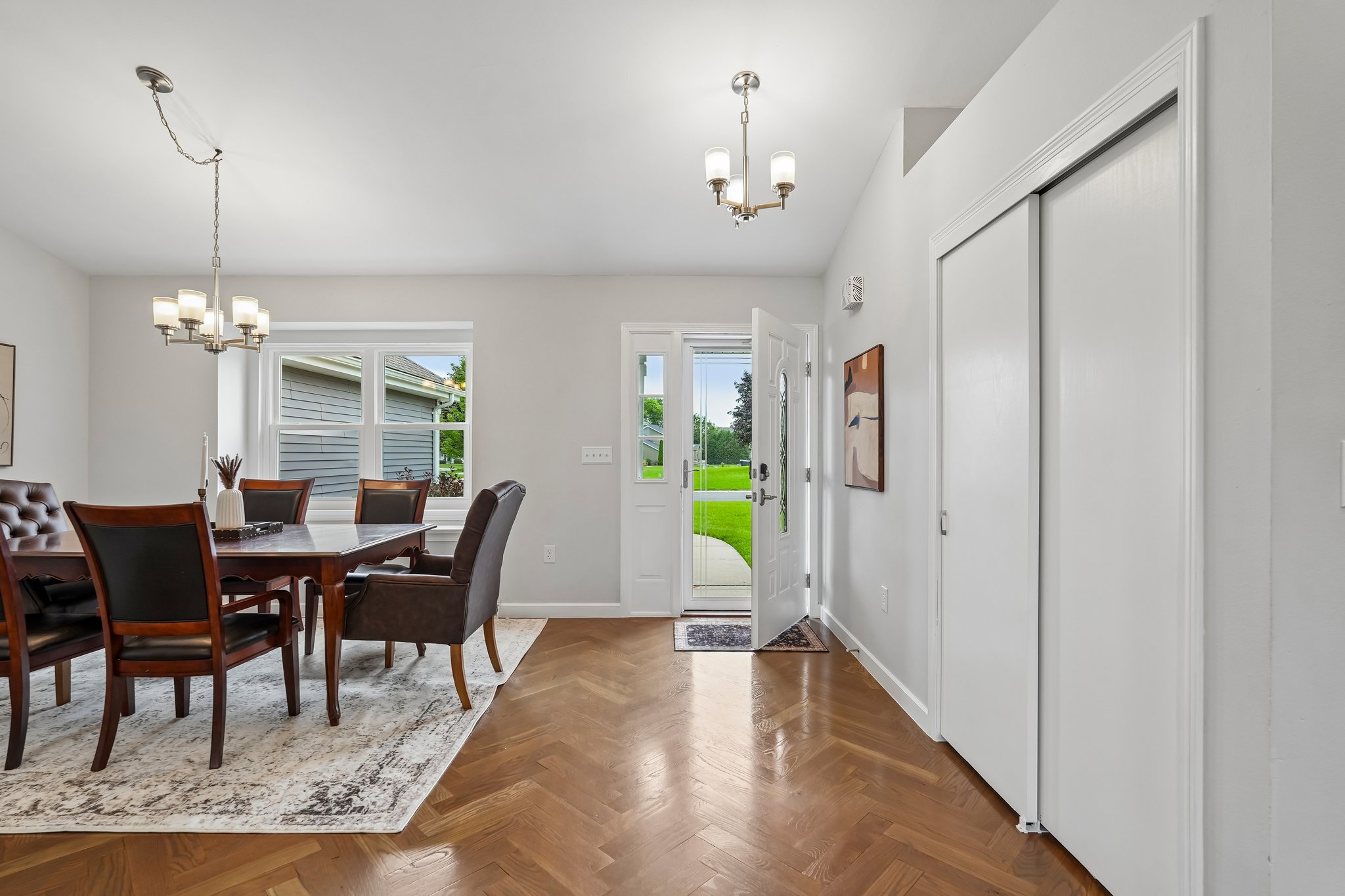 N64W13863 Cobblestone Dr-S1408-012.jpg