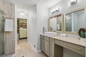 N64W13863 Cobblestone Dr-S1408-042.jpg
