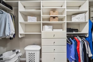 N64W13863 Cobblestone Dr-S1408-046.jpg