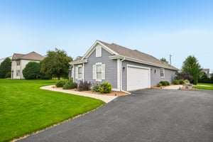 N64W13863 Cobblestone Dr-S1408-052.jpg