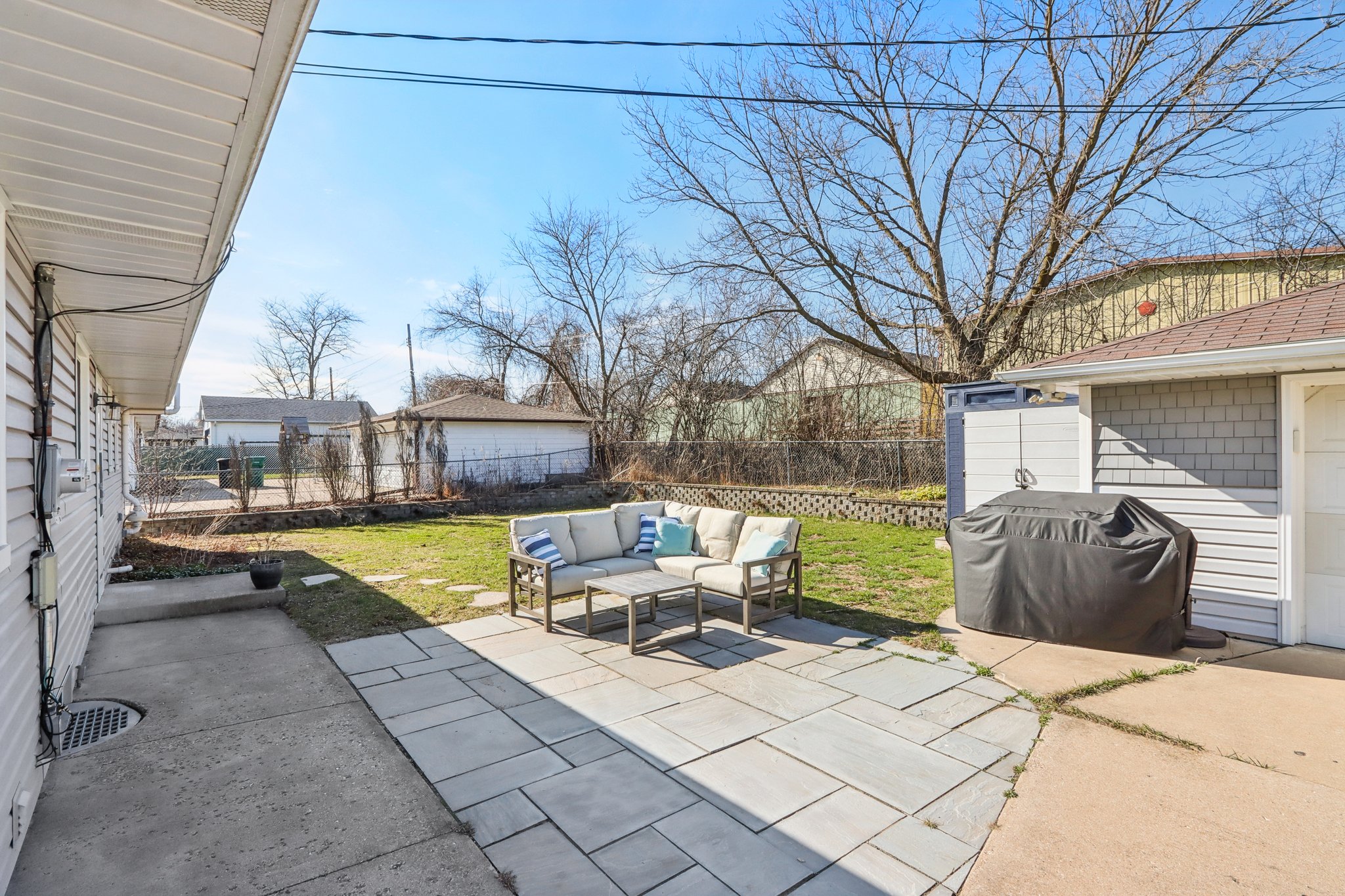 N86W14812 Rozanne Dr-0904-046.jpg