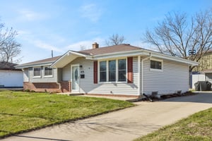 N86W14812 Rozanne Dr-0904-008.jpg