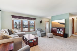 N86W14812 Rozanne Dr-0904-009.jpg