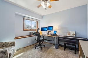 N86W14812 Rozanne Dr-0904-019.jpg
