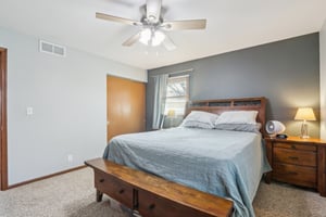 N86W14812 Rozanne Dr-0904-028.jpg