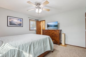 N86W14812 Rozanne Dr-0904-030.jpg