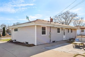 N86W14812 Rozanne Dr-0904-044.jpg