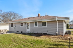 N86W14812 Rozanne Dr-0904-051.jpg