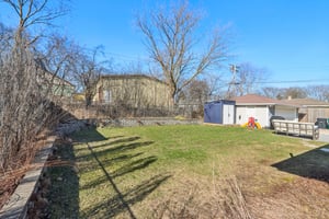 N86W14812 Rozanne Dr-0904-053.jpg