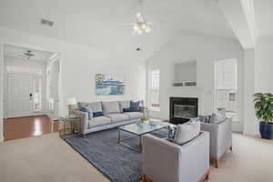 DSC05144 virtually staged.jpeg