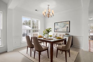 DSC05154 virtually staged.jpeg