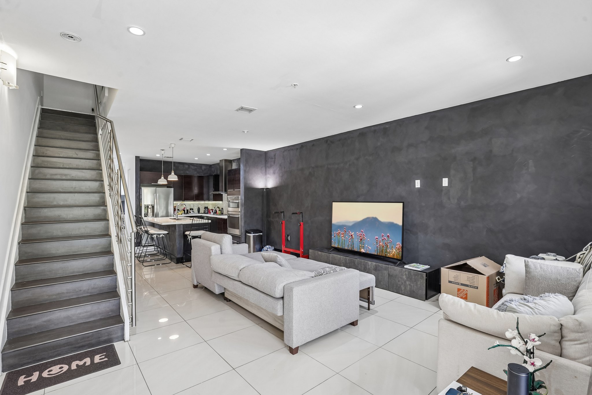 NW 63rd Terrace 203-S0706-006.jpg