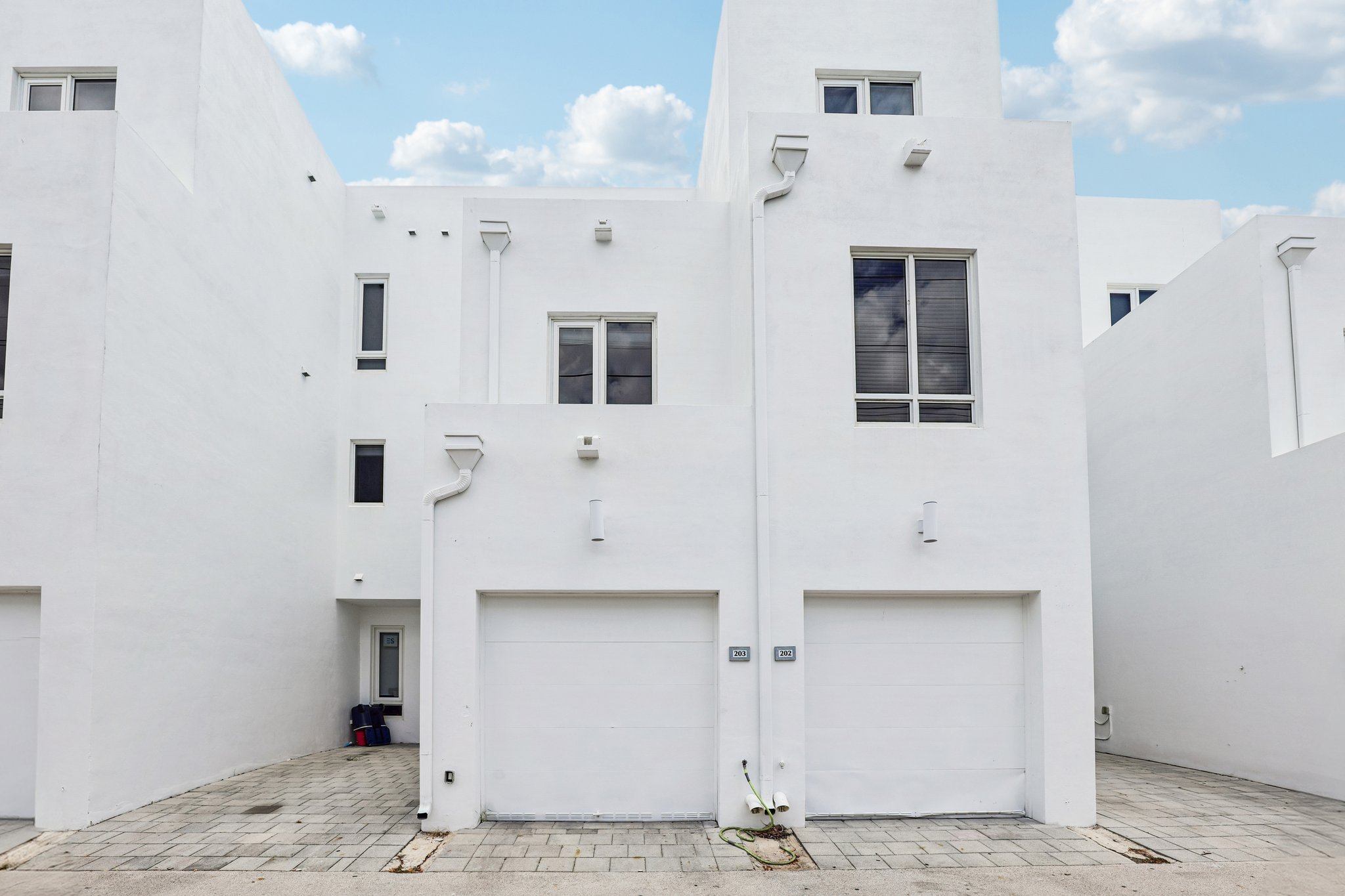 NW 63rd Terrace 203-S0706-043.jpg