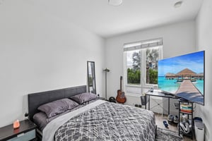 NW 63rd Terrace 203-S0706-019.jpg