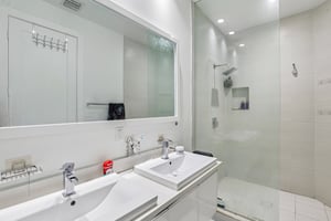 NW 63rd Terrace 203-S0706-036.jpg