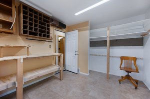  Photo 33