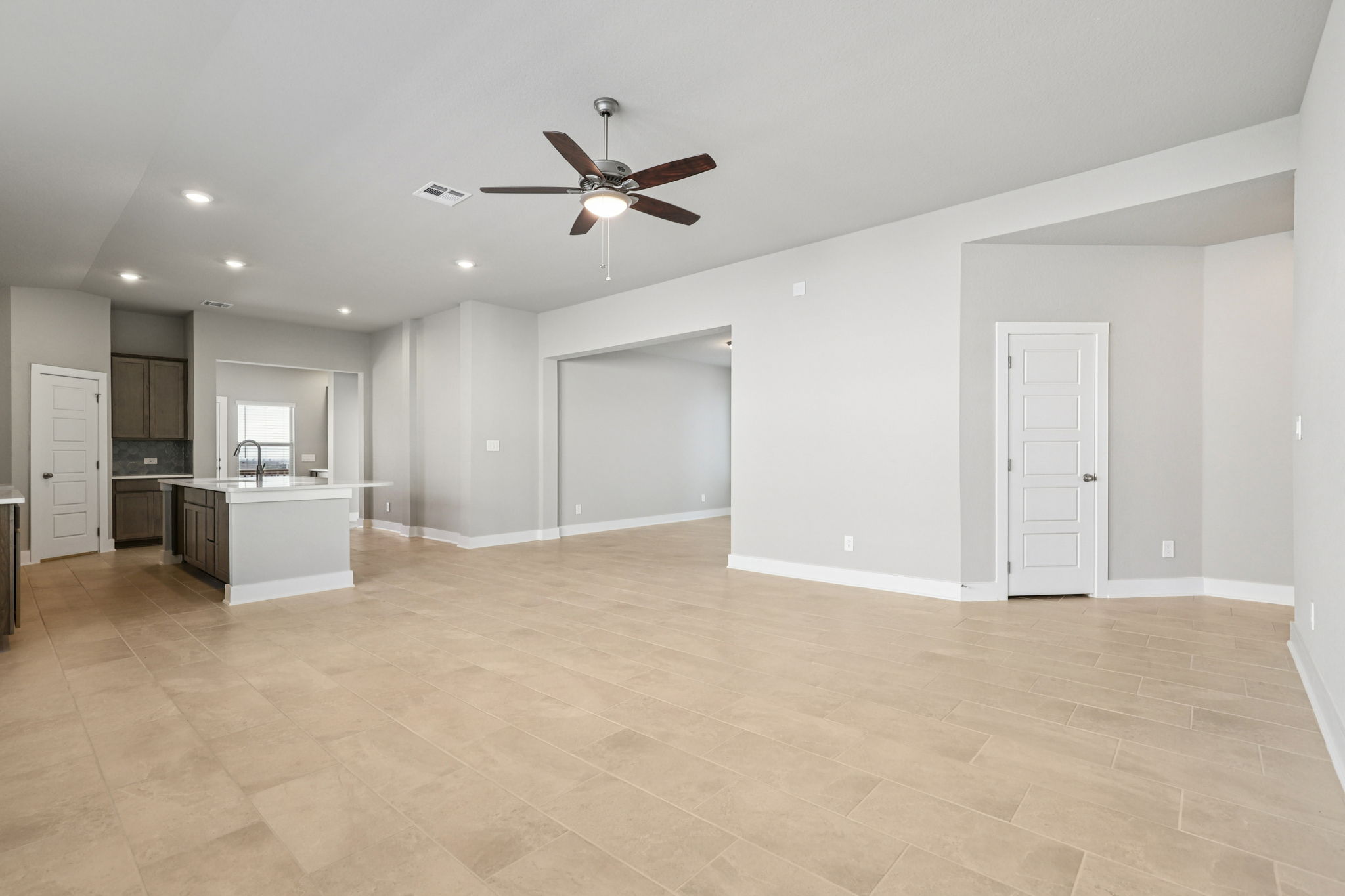 San Antonio East - Legendary Trails - 120 Perciful Ave Schertz TX 78108 - 007