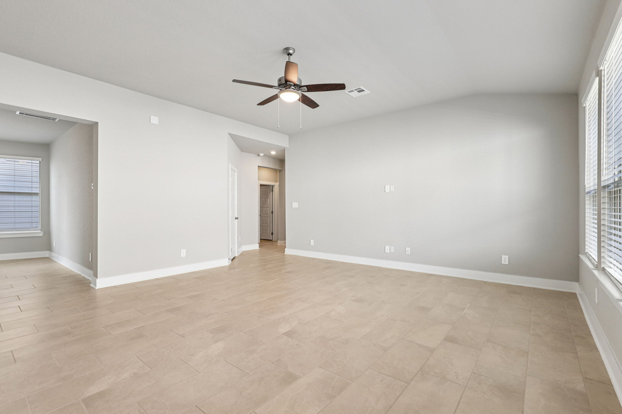 San Antonio East - Legendary Trails - 120 Perciful Ave Schertz TX 78108 - 008