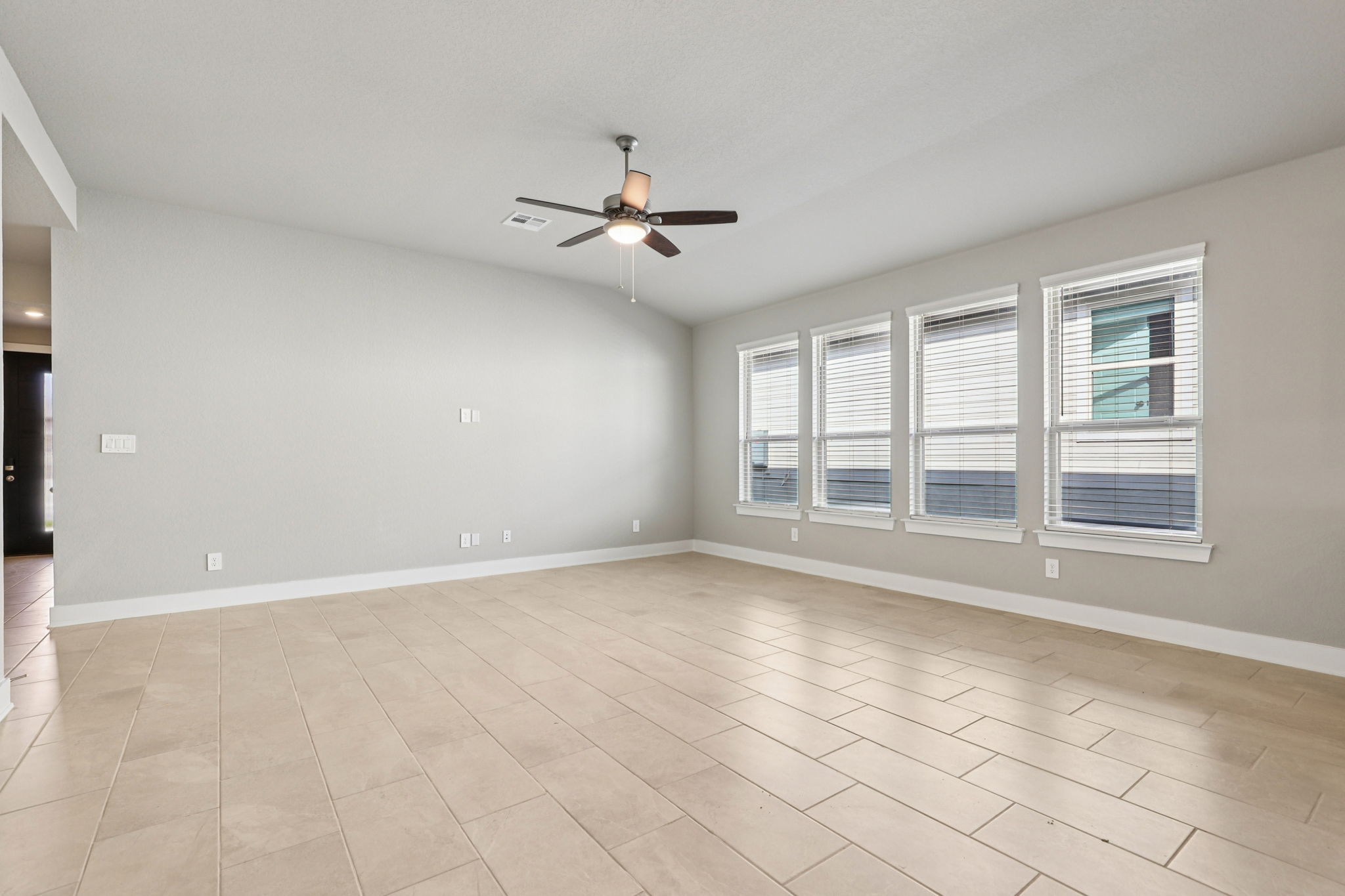 San Antonio East - Legendary Trails - 120 Perciful Ave Schertz TX 78108 - 009