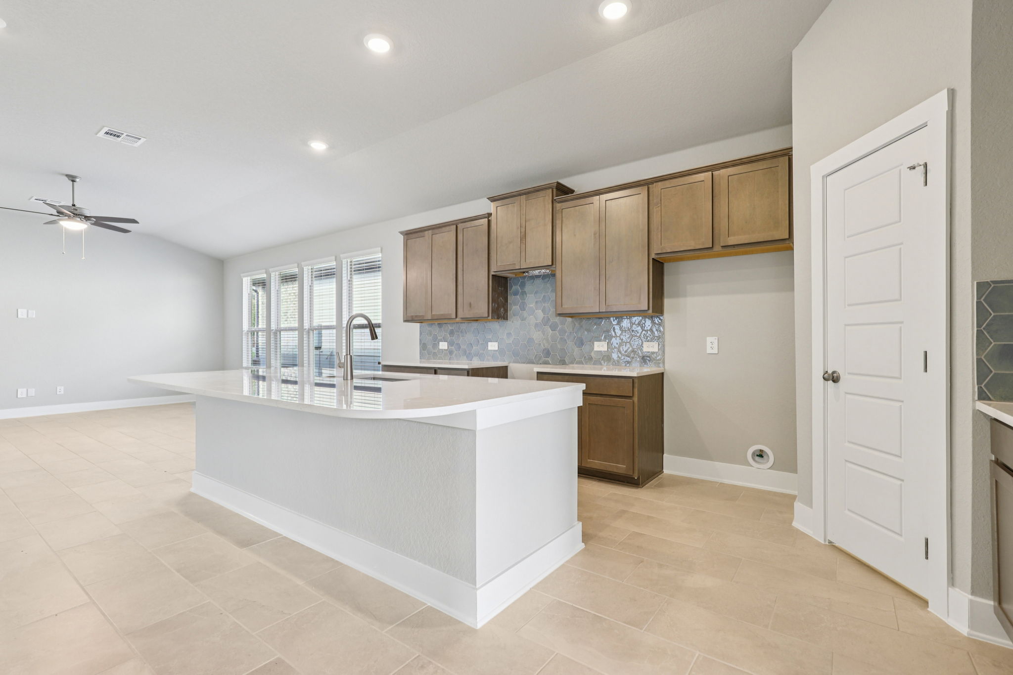 San Antonio East - Legendary Trails - 120 Perciful Ave Schertz TX 78108 - 013