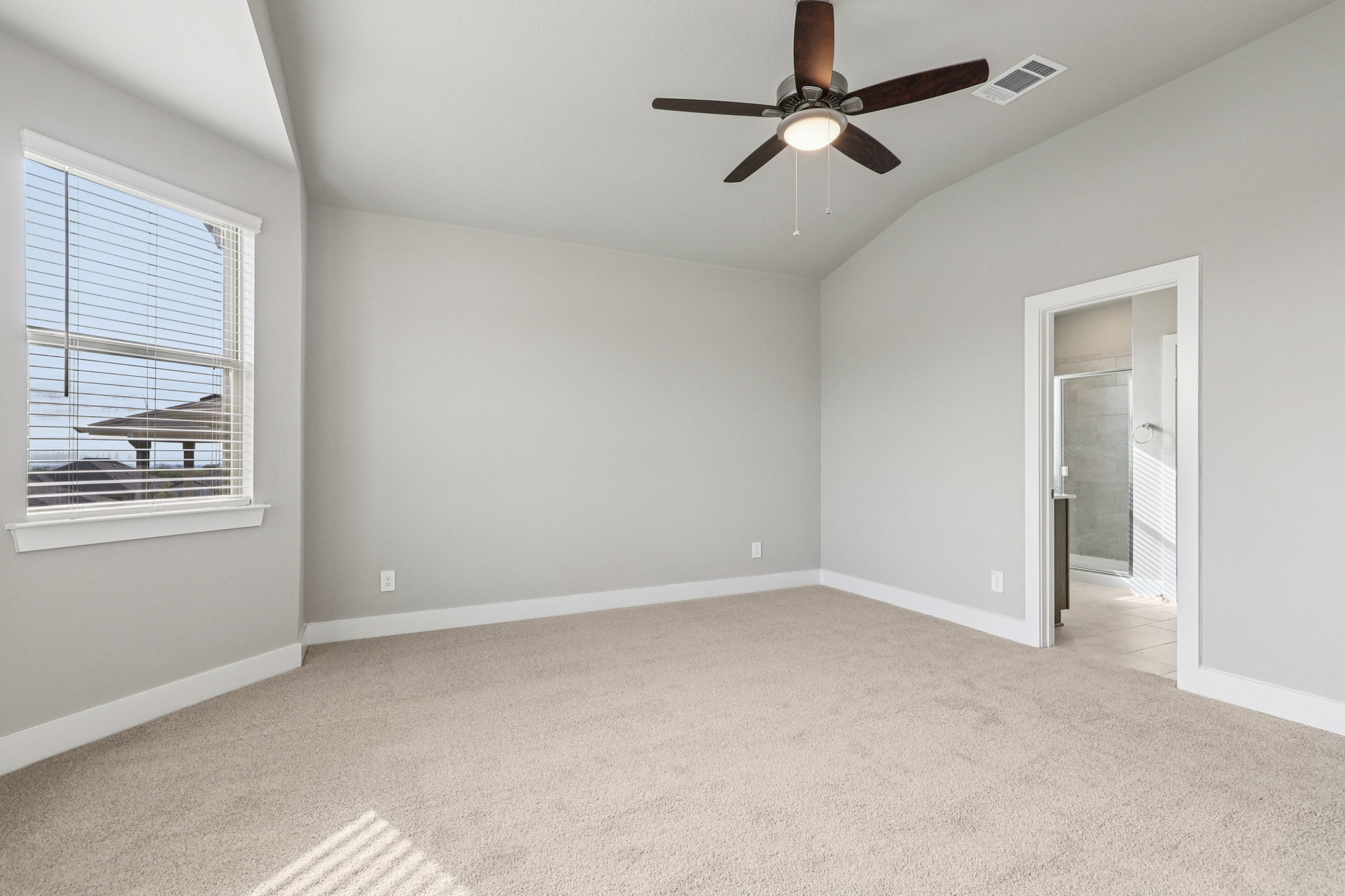 San Antonio East - Legendary Trails - 120 Perciful Ave Schertz TX 78108 - 026