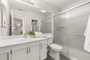  Photo 40