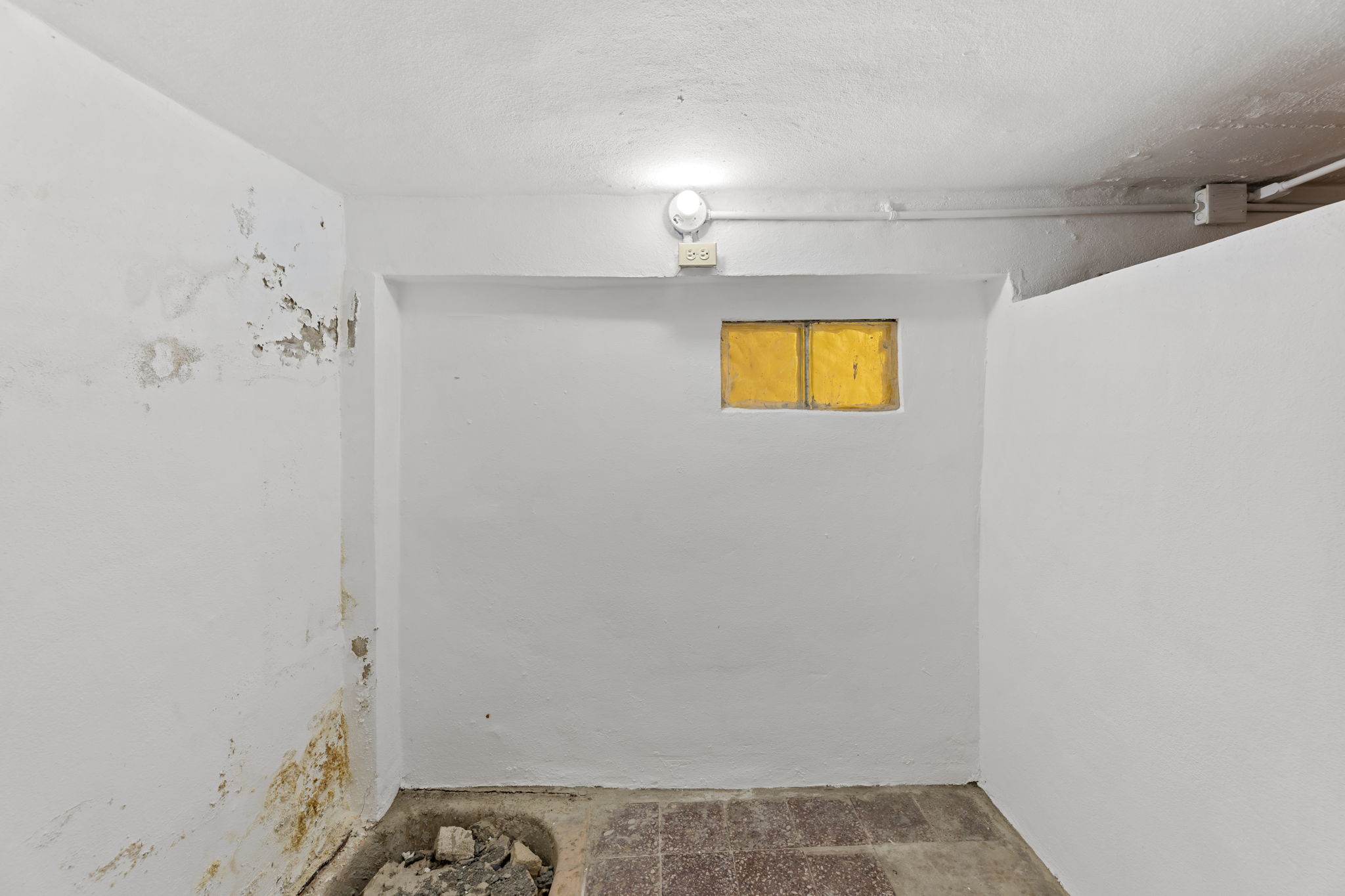  Photo 34