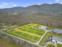 71 River Vlg Dr, Marion, NC 28752, USA Photo 2