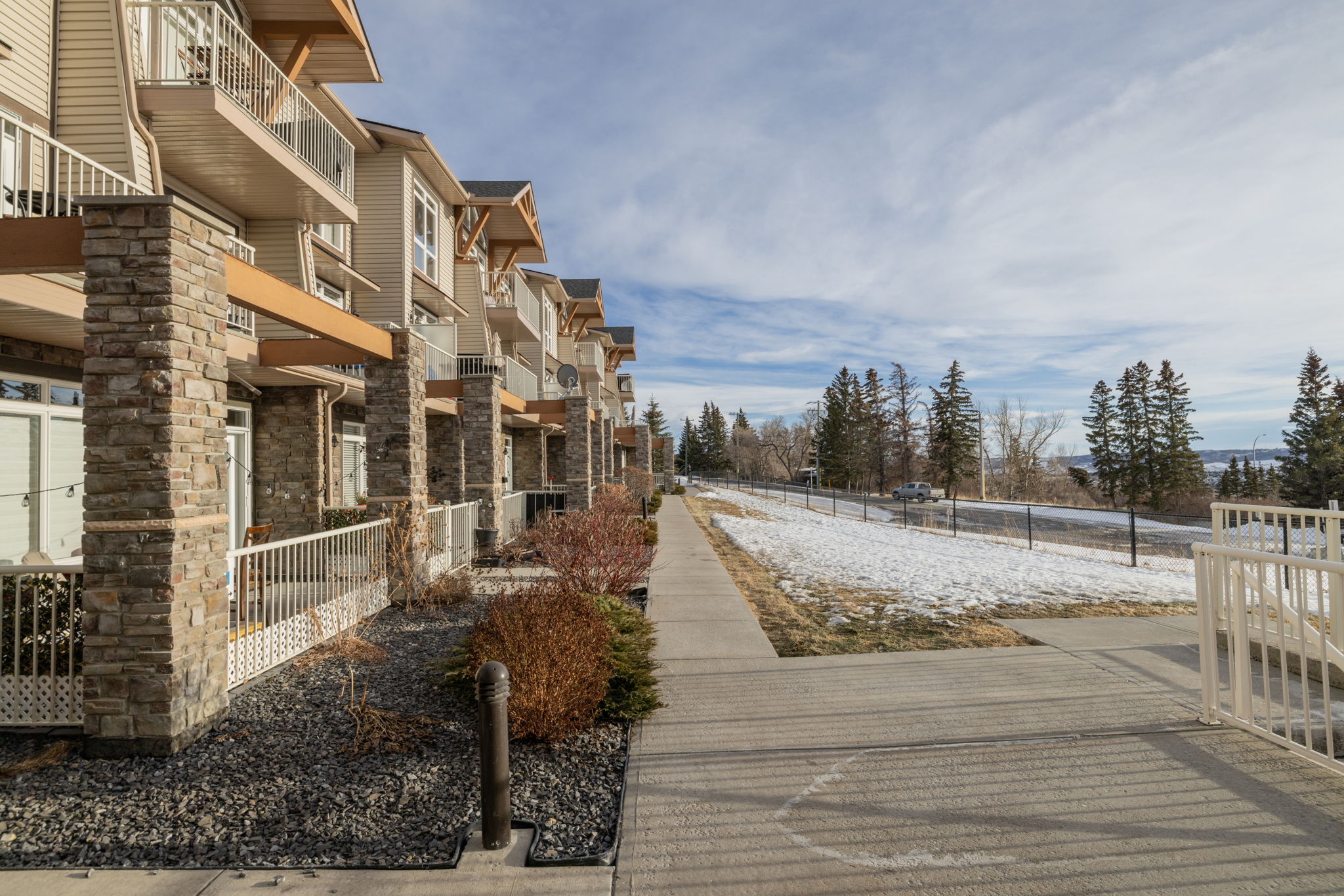 Rockyledge View NW, Calgary, AB T3G, Canada Photo 32