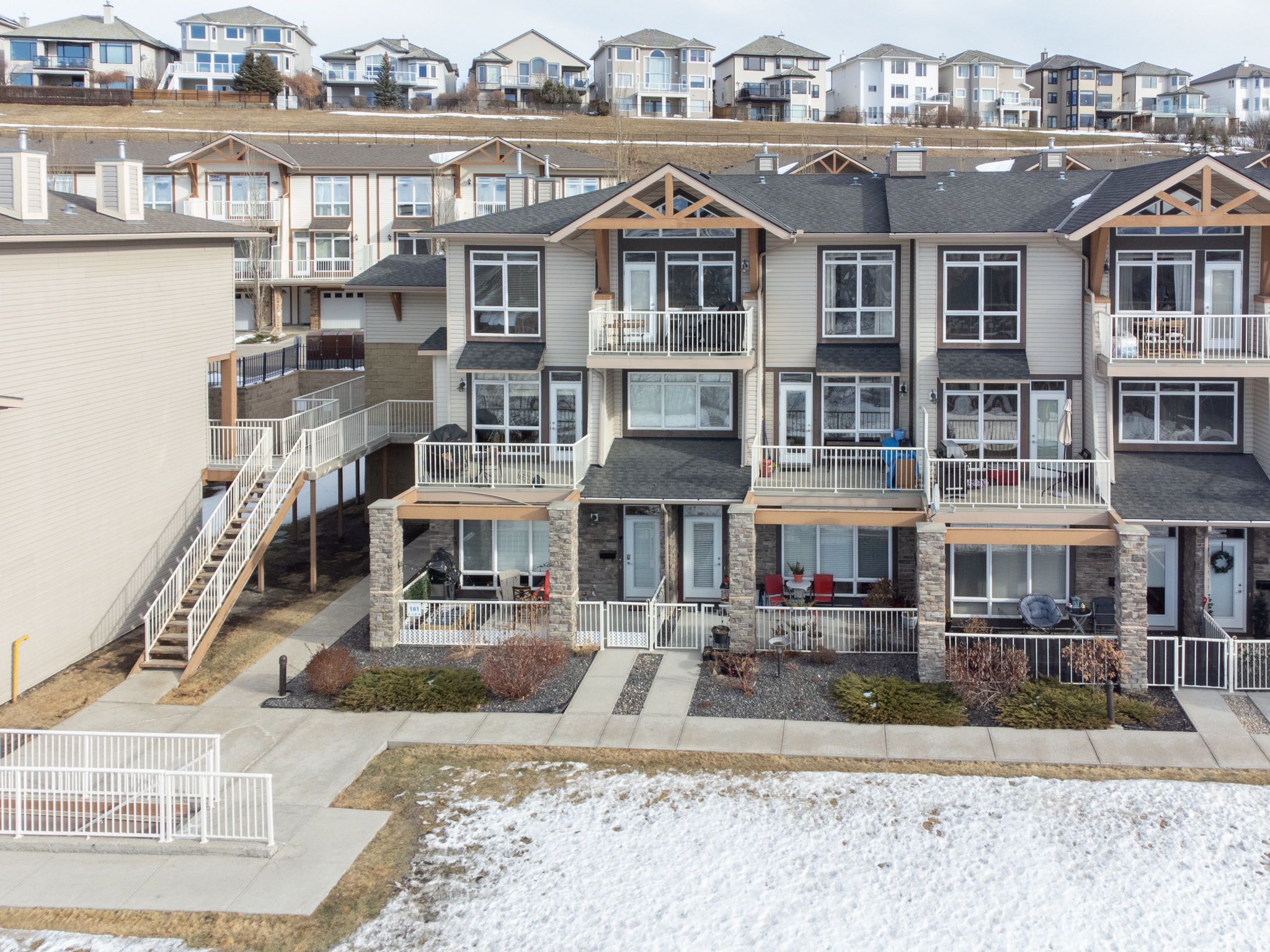 Rockyledge View NW, Calgary, AB T3G, Canada Photo 43