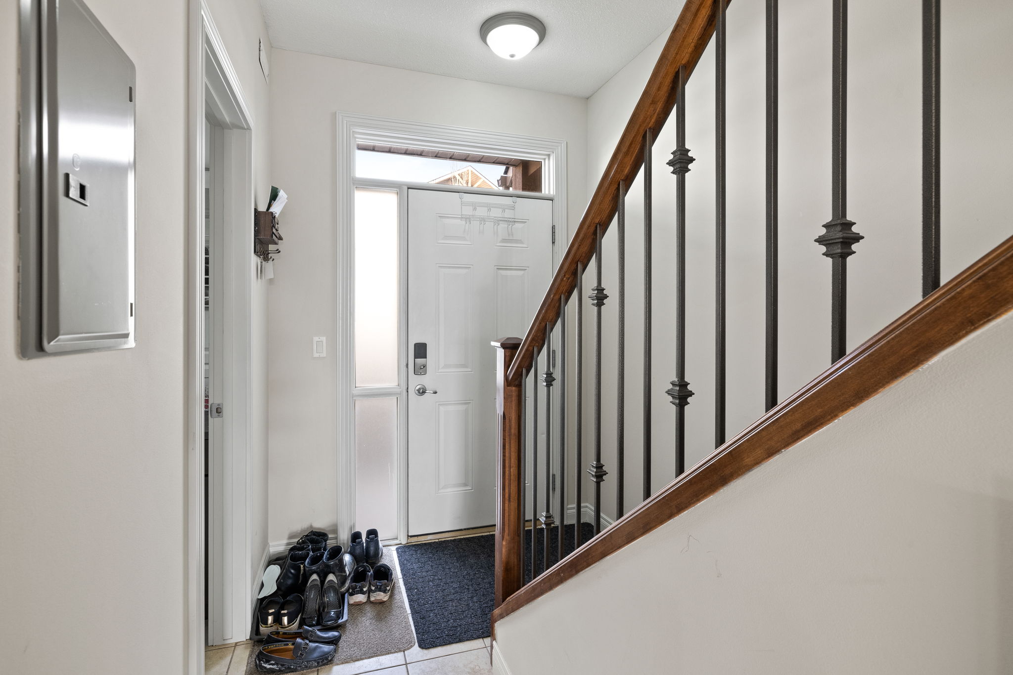 Rockyledge View NW, Calgary, AB T3G, Canada Photo 6