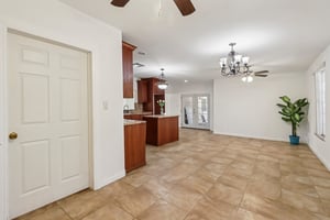 S Lawson Dr-S1308-020.jpg