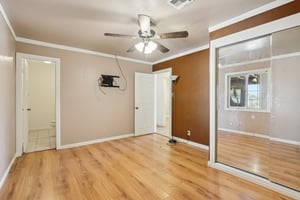 S Lawson Dr-S1308-036.jpg