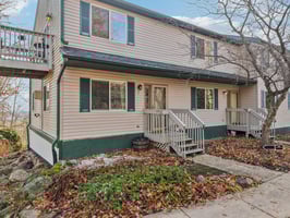 S6185 Bluff Rd-S2211-1-002.jpg