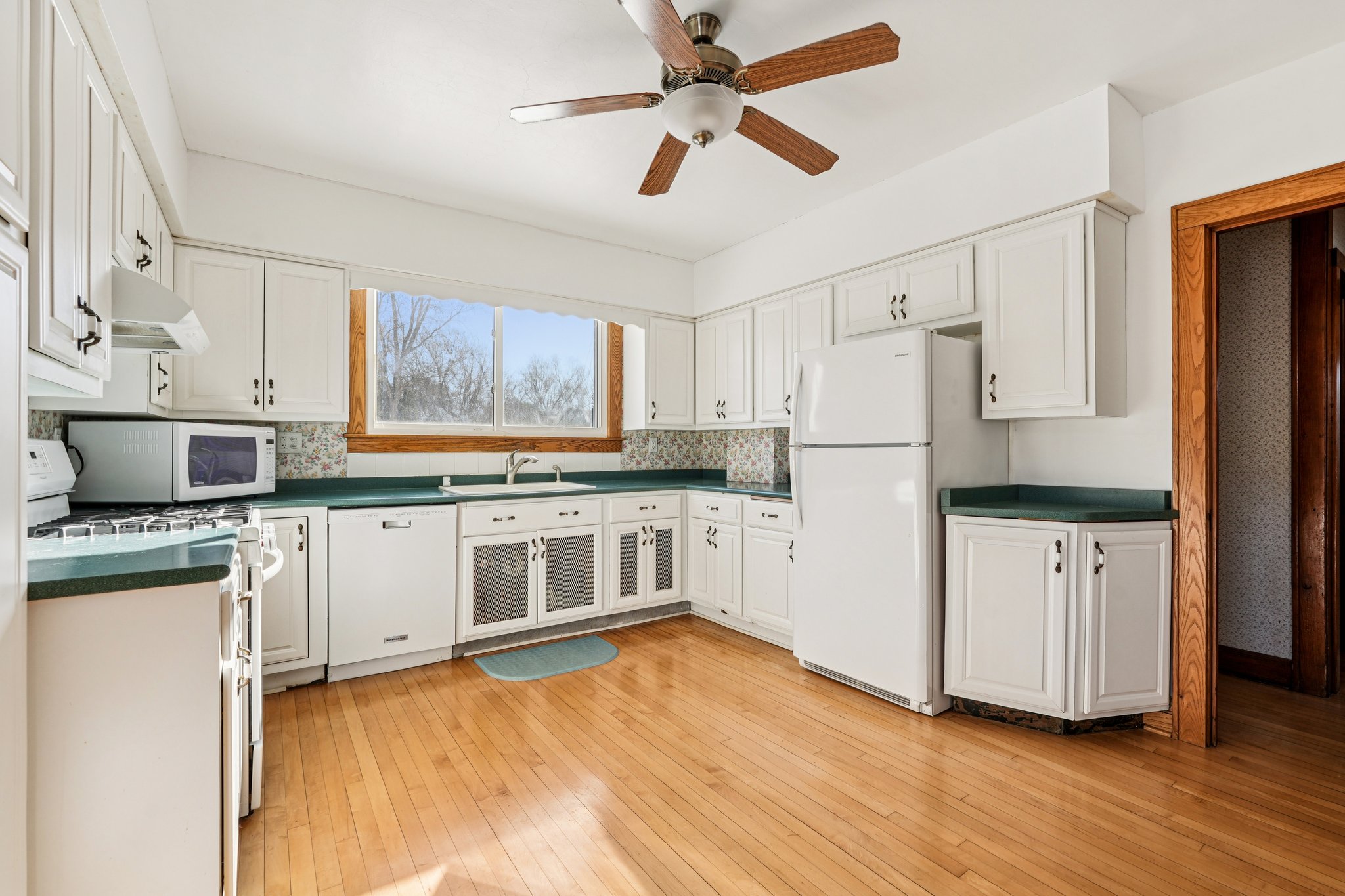 S73W14573 Woods Rd-S2001-013.jpg