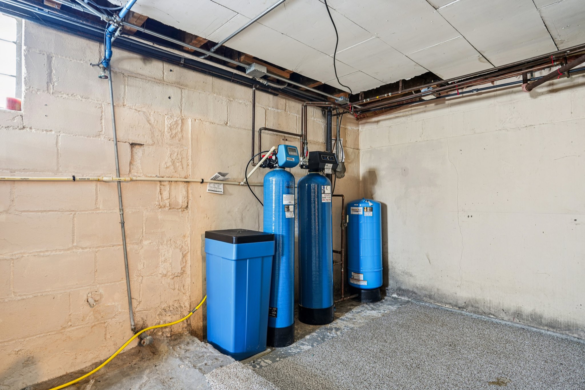 S73W14573 Woods Rd-S2001-039.jpg