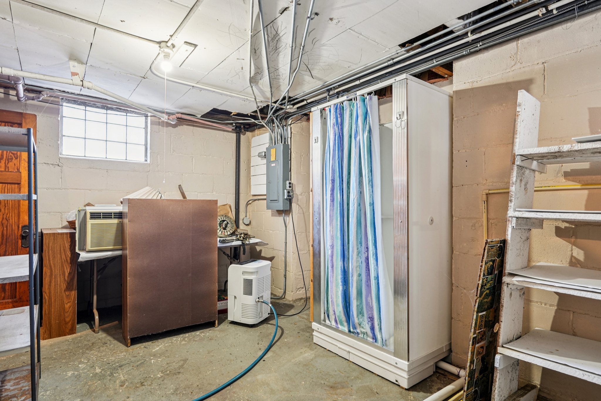 S73W14573 Woods Rd-S2001-040.jpg