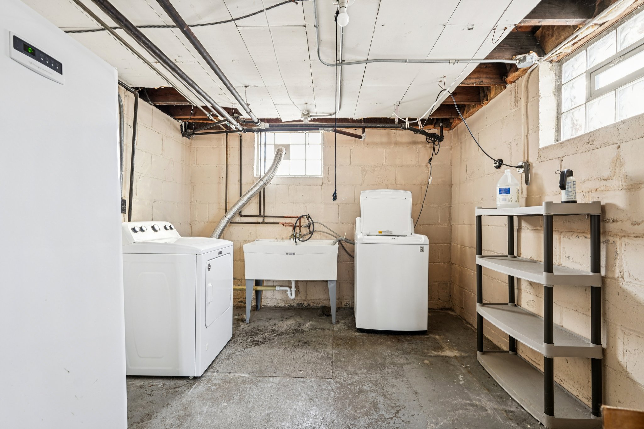 S73W14573 Woods Rd-S2001-042.jpg