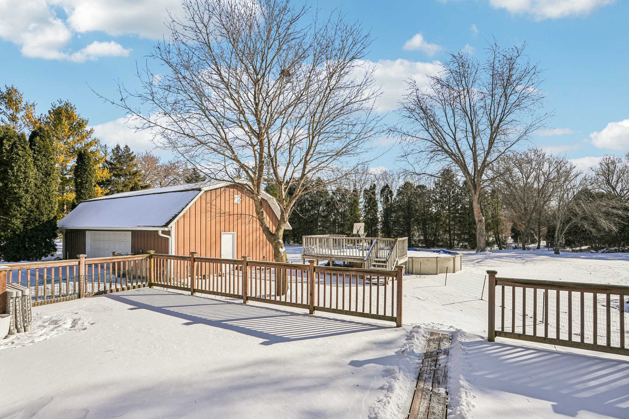 S73W14573 Woods Rd-S2001-046.jpg