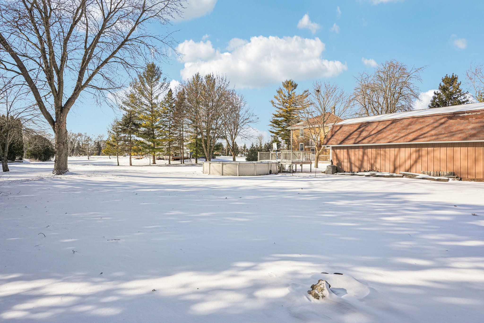 S73W14573 Woods Rd-S2001-049.jpg