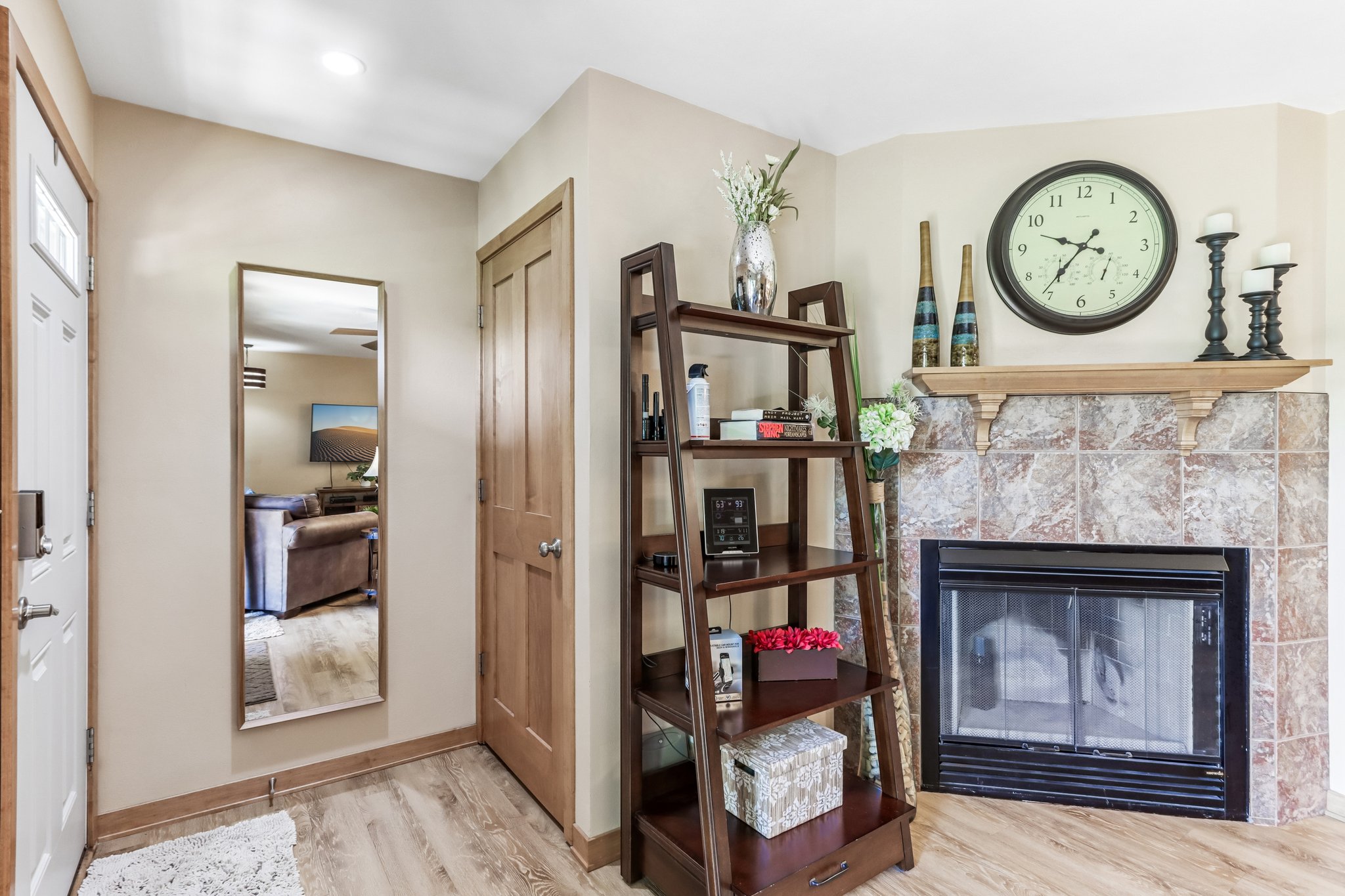 S8170 Kassner Rd 31-S1205-017.jpg