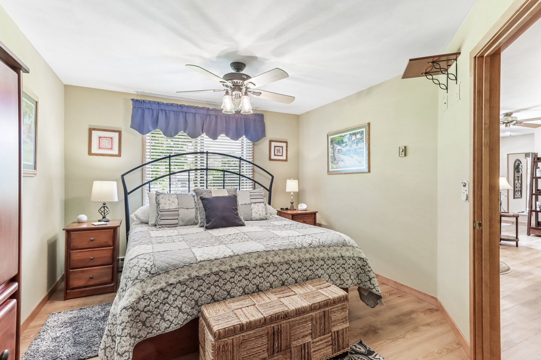 S8170 Kassner Rd 31-S1205-033.jpg