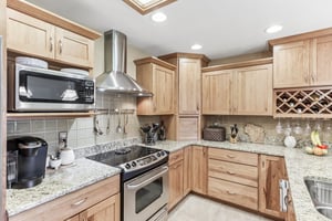 S8170 Kassner Rd 31-S1205-025.jpg