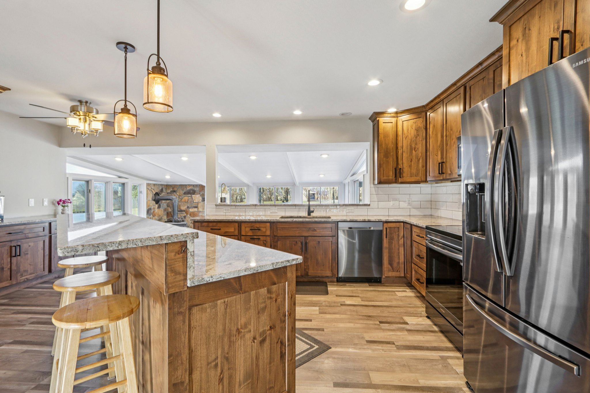 S9061 Meadowdale Rd-S1303-014.jpg