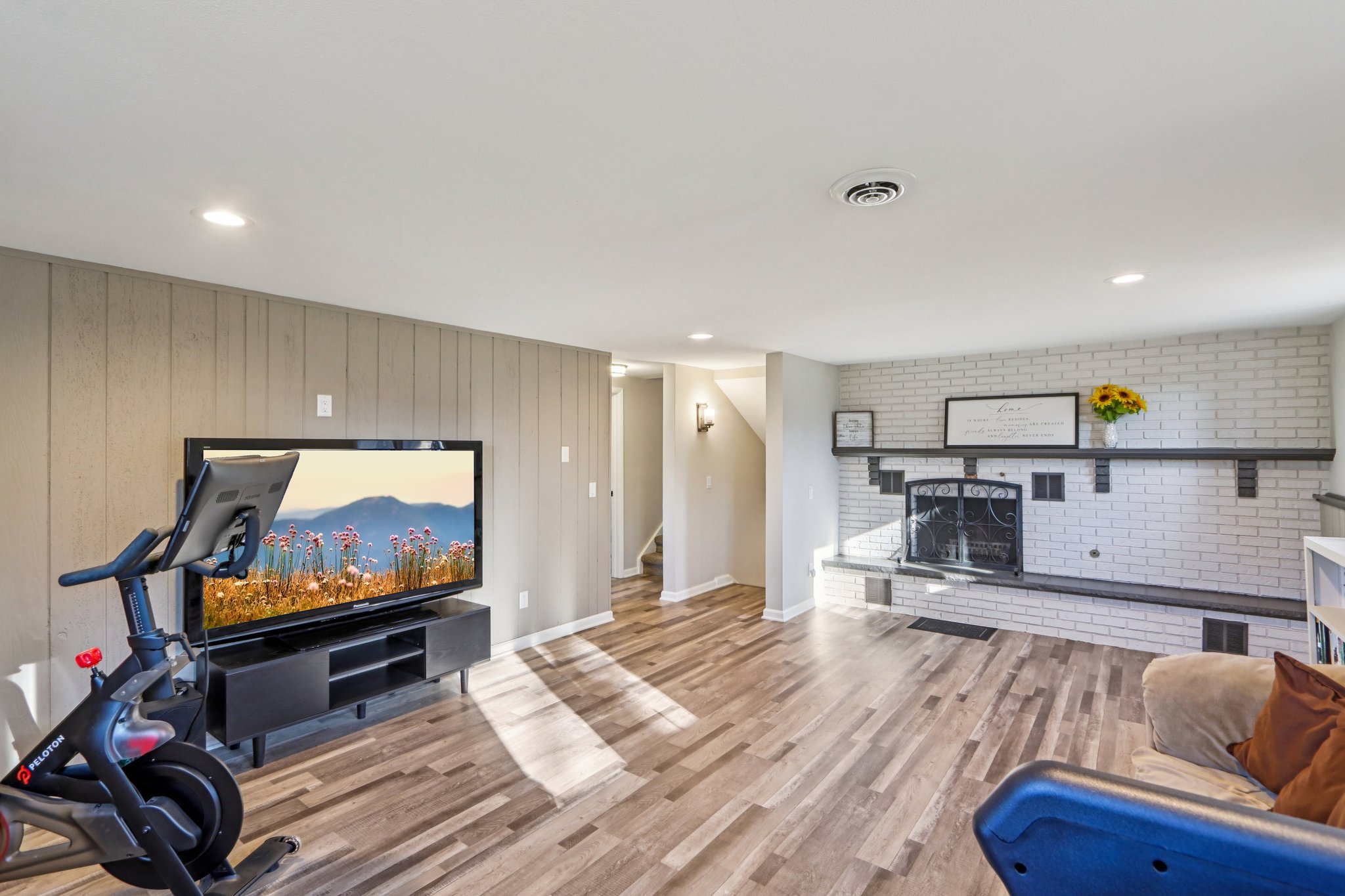 S9061 Meadowdale Rd-S1303-022.jpg