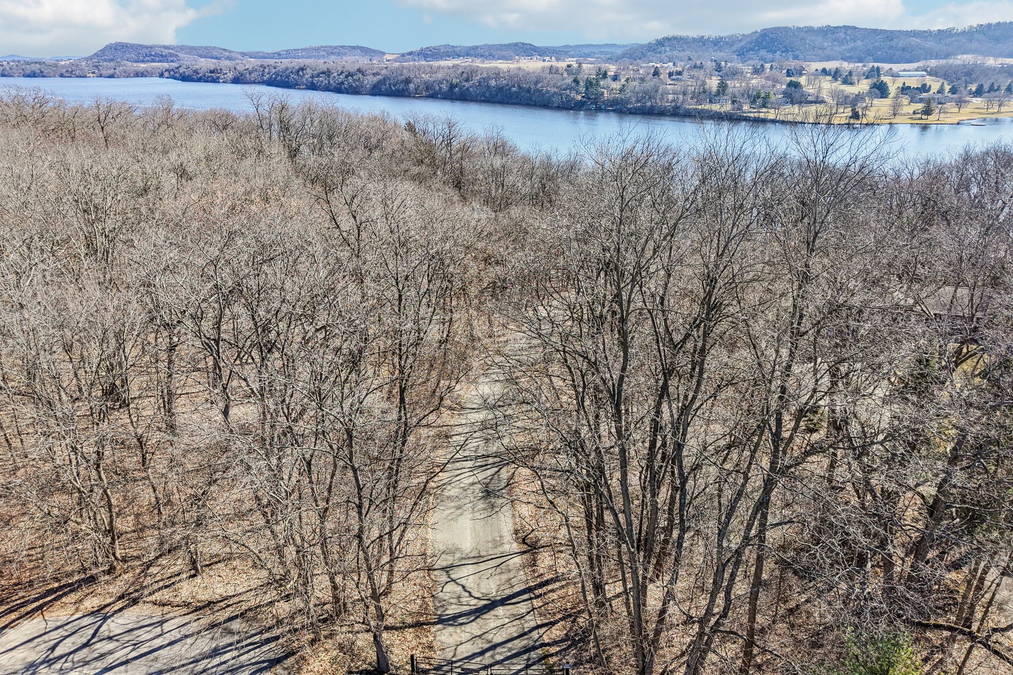 S9061 Meadowdale Rd-S1303-065.jpg