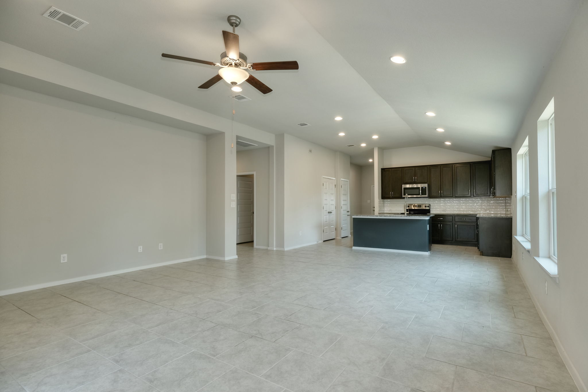 Living Room/Kitchen