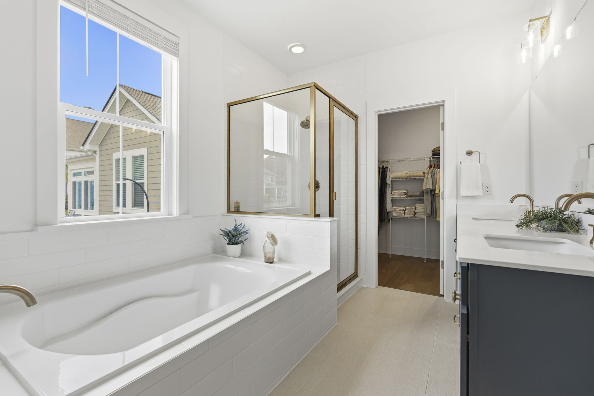  Photo 31