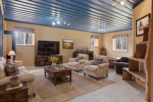 DSC03174_reedit_fec7c3ad virtually staged.jpeg