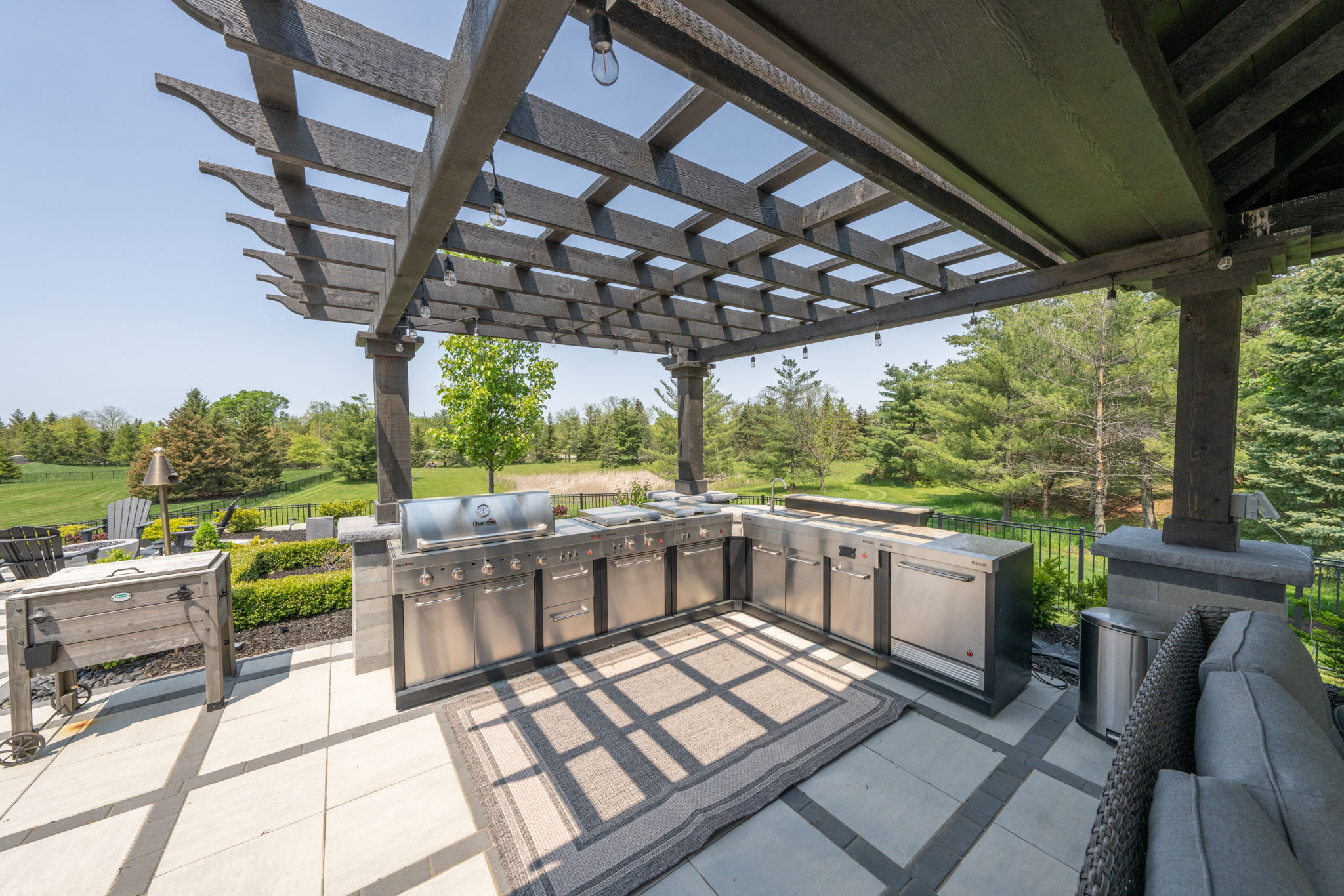 Outdoor Kitchen